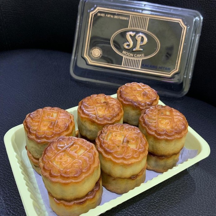 

Mooncake Paket Kue Cetak Kacang Hitam dan Kue Cetak Kacang Hijau