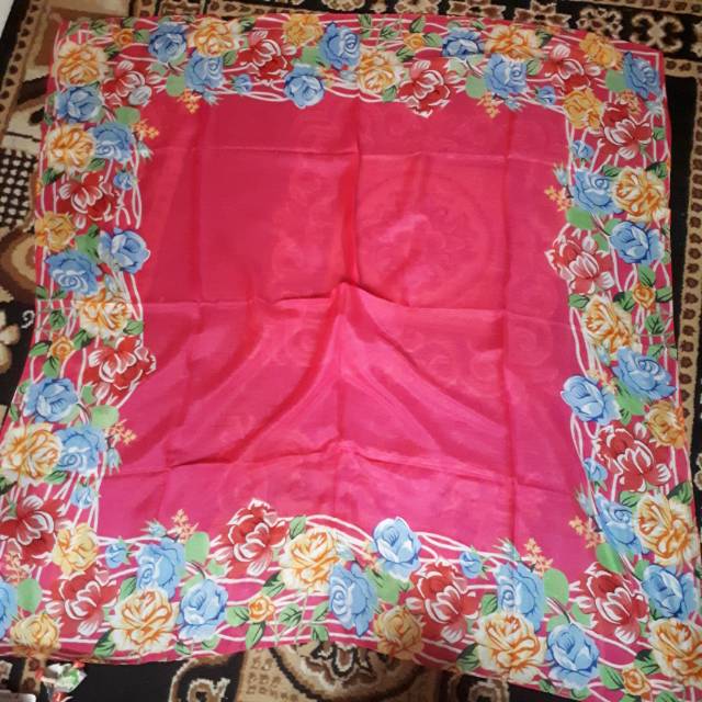 Hijab segi empat katun motif bunga