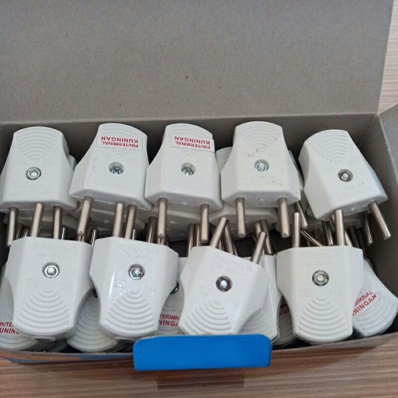 Steker Gepeng Paxton Putih