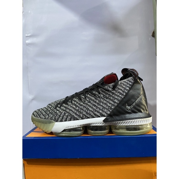 sepatu second original nike lebron 16 oreo size 45