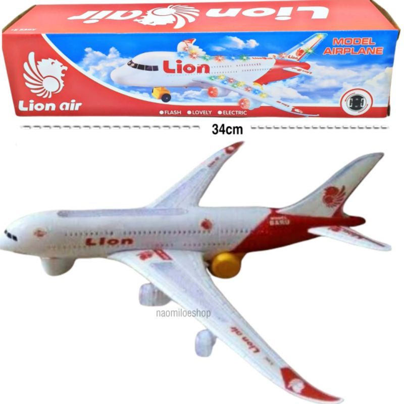 MAINAN PESAWAT TERBANG LION AIR