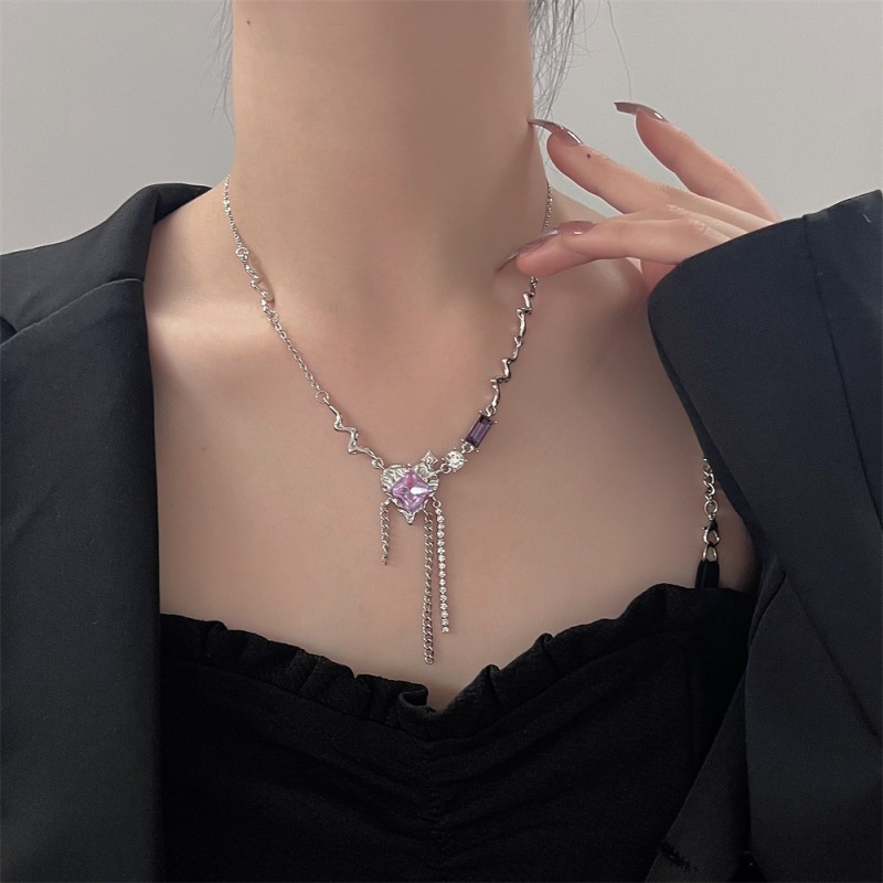 Kalung Rumbai Bentuk Hati Bahan Logam Aksen Zirkon Warna Ungu Untuk Wanita