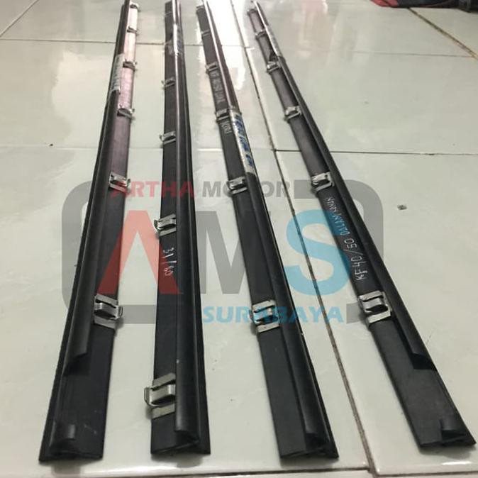 Buruan Serbu] Pelipit List Moulding Kaca Wheater Strip Kijang Super Grand Depan 1Set