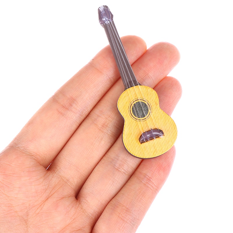 Miniatur Instrumen Gitar Skala 1: 12 Untuk Rumah Boneka