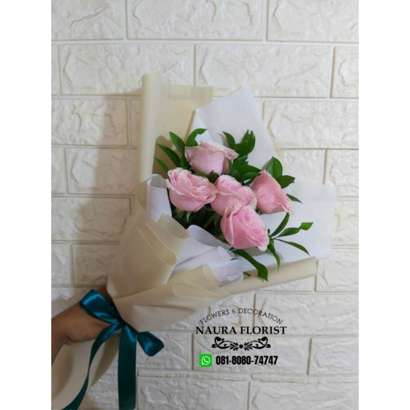 Buket mawar pink buket wisuda buket bunga mawar asli