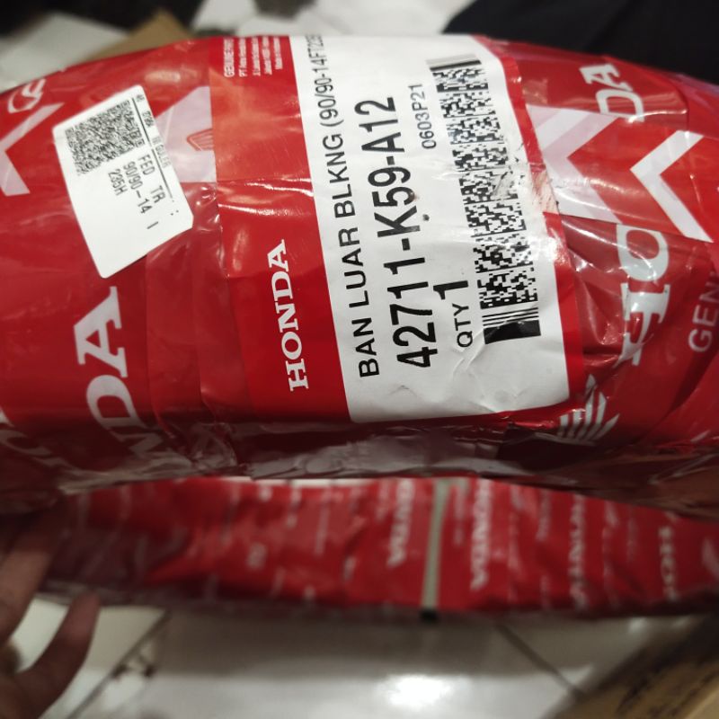 Ban luar honda tubbles belakang  90 90 14 utk semua motor matic vario 125 dan vario 150 beat scoopy
