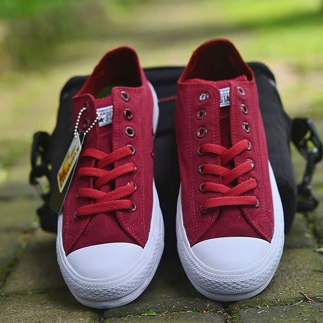 Sepatu Converse CT Chuck Taylor Merah Maron Sneakers Casual Sekolah Kuliah Kerja Kado Hadiah Ultah