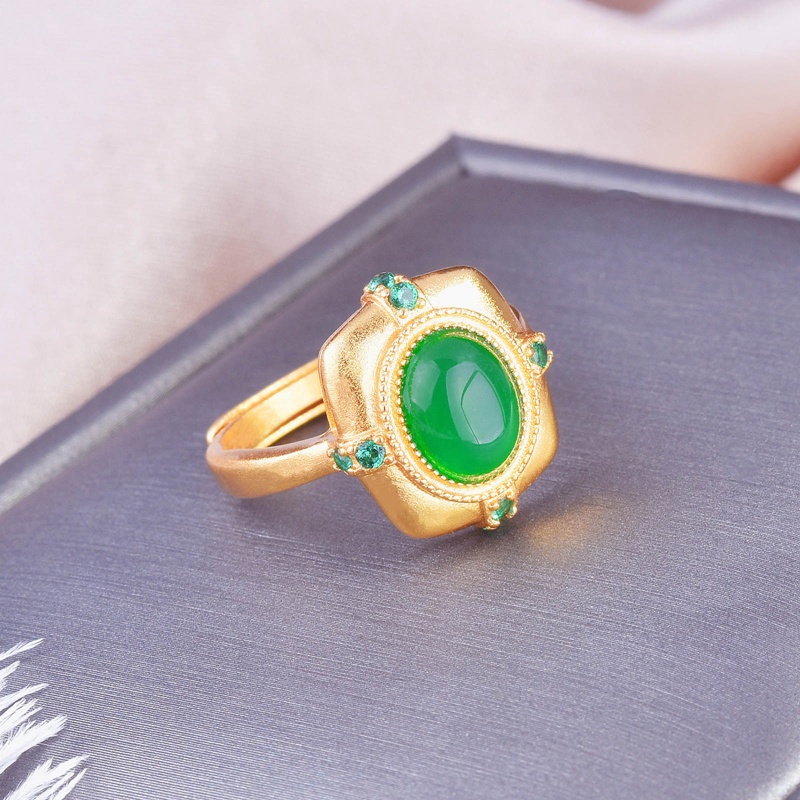 Fancyqube Cincin Wanita Warna Emas Hias Zircon Oval Hijau Gaya Vintage Klasik Minimalis Untuk Pernikahan