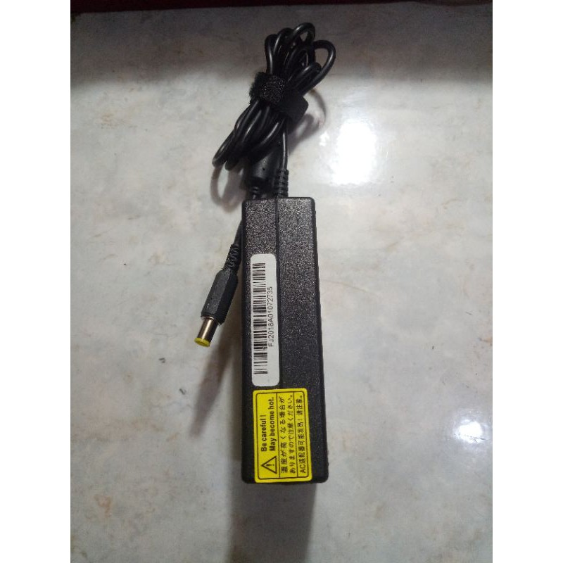 adaptor LG 19 Volt / adaptor monitor LG 19v / adaptor TV LG 19volt