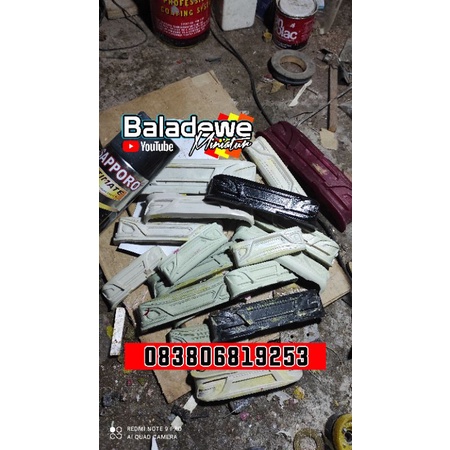 Skala 14 Panjang 12.5CM Bemper M18 Miniatur Truk Oleng