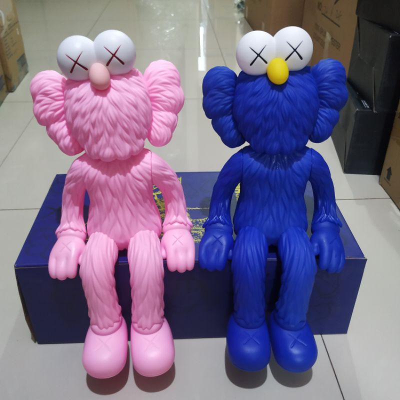 Figure Kaws X monster cookies Seeing/Watching