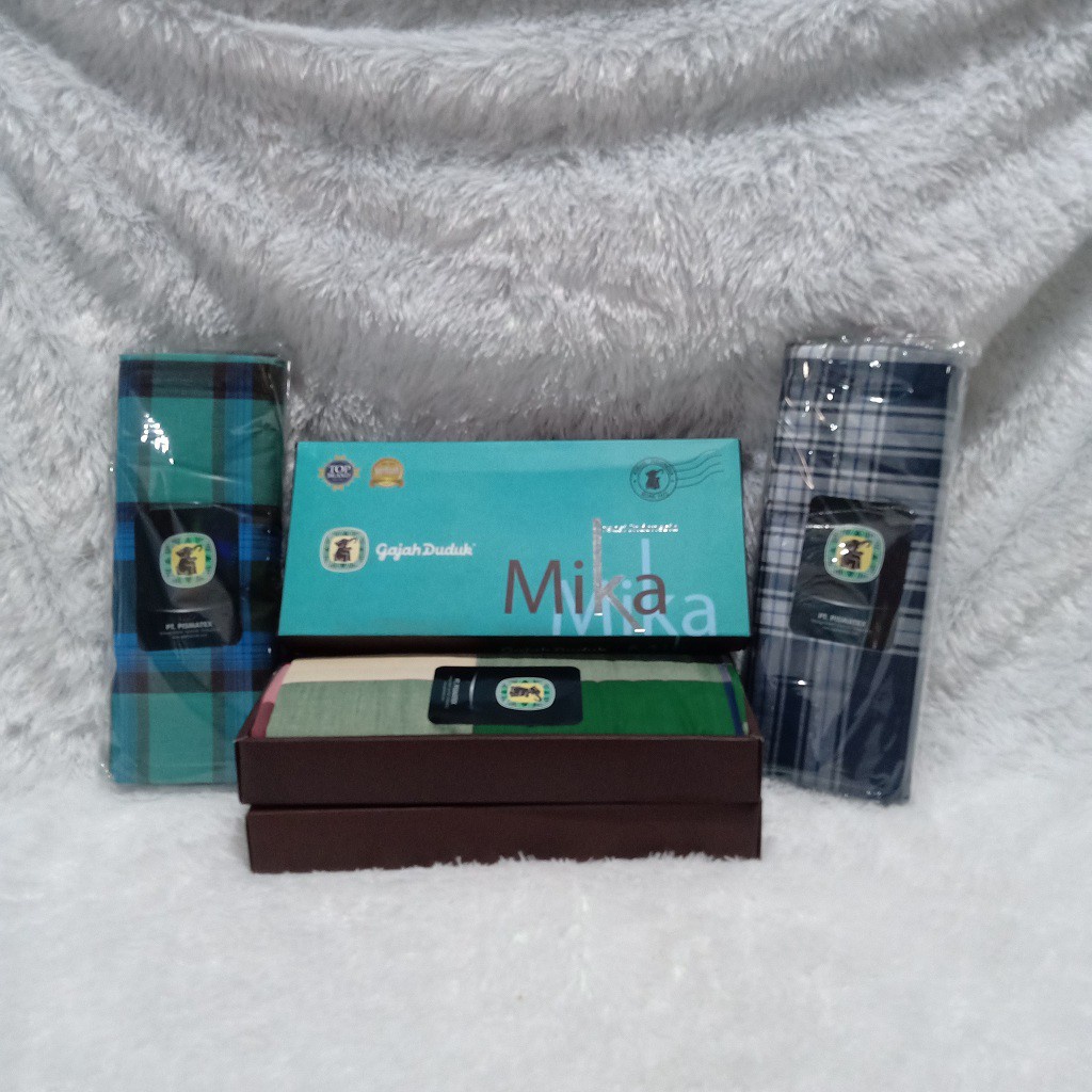 Sarung Gajah Duduk Mika Kotak