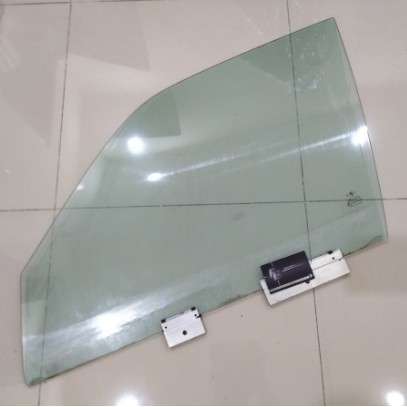 Original BMW e34 Kaca Pintu Depan Kiri