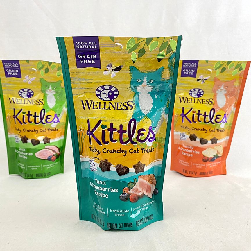 

WELLNESS Snack Kucing KITTLES Tuna Cranberries 56.7g