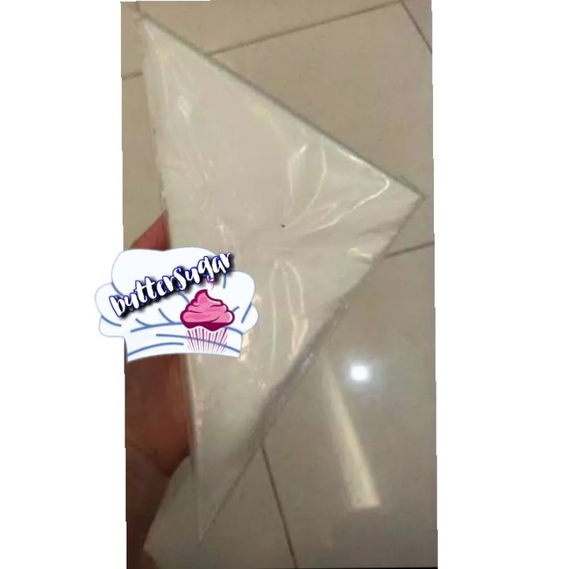 

PLASTIK SEGITIGA KUE ISI 10 UKURAN 24X34X23.5