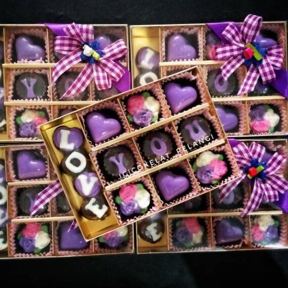 

9CH Hadiah coklat valentine untuk pacar sahabat teman saudara cokelat pelangi box sekat 12 love you➫▲ (Laris)Stock banyak ➫