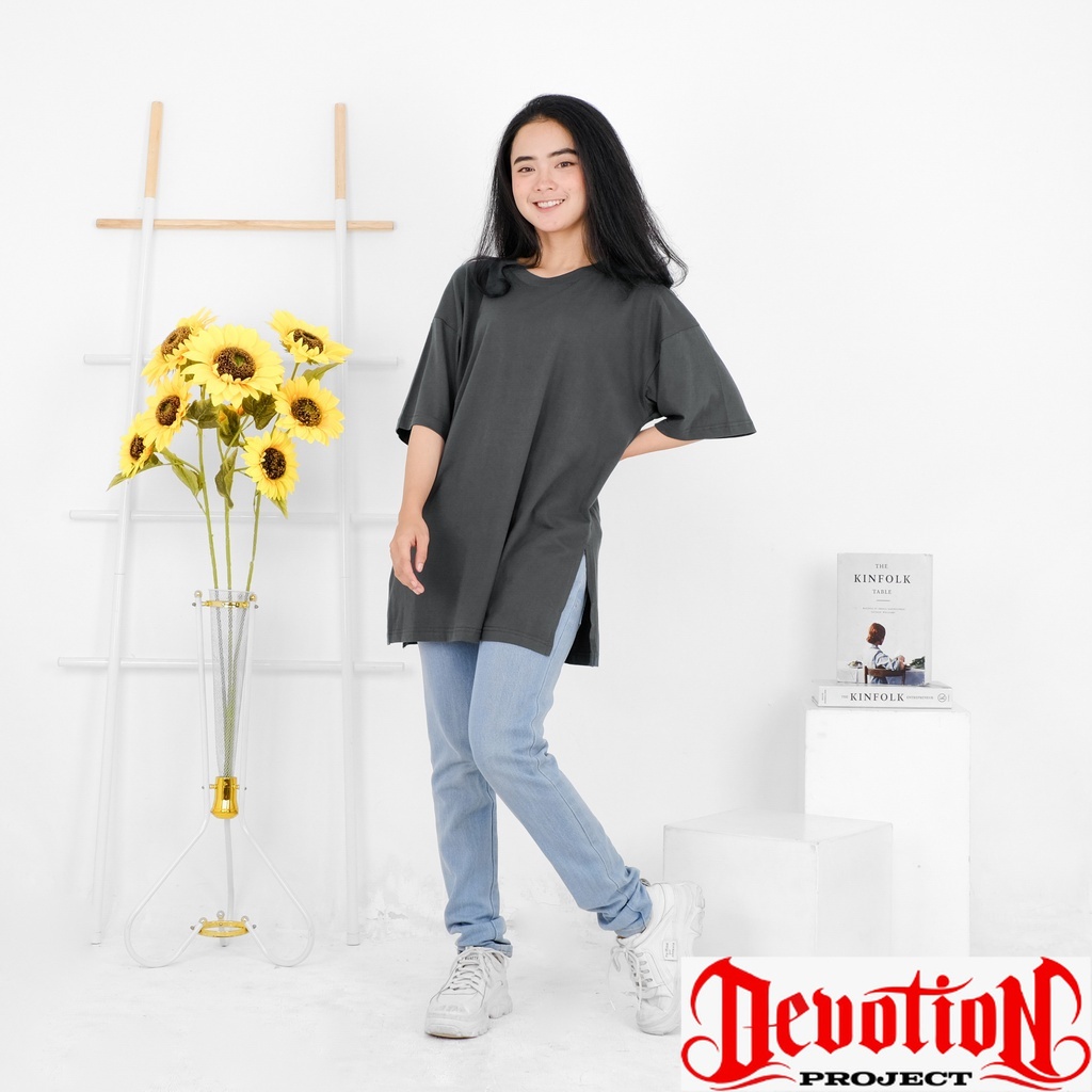 KAOS OVERSIZE WANITA SLIT LENGAN PENDEK BAHAN COTTON