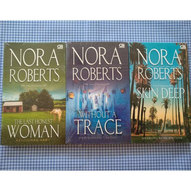 Nira Roberts set