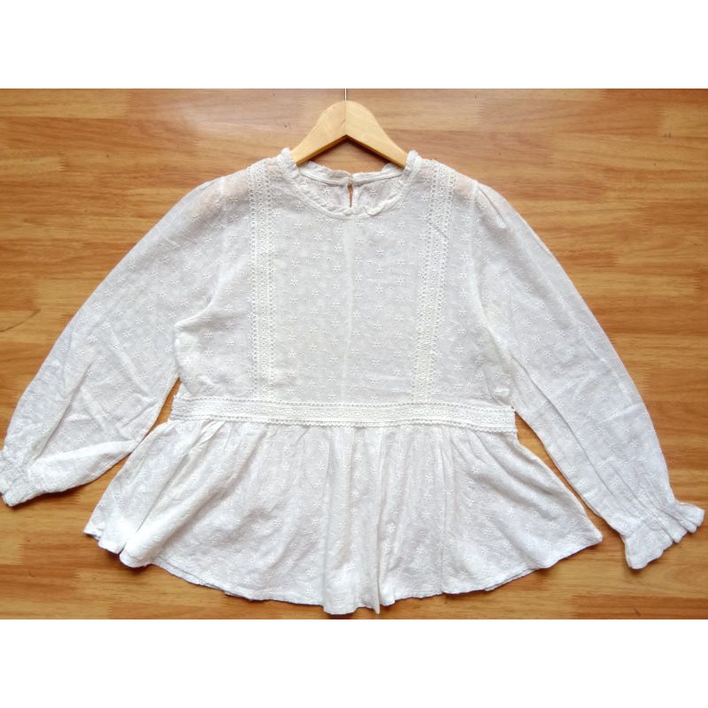 [COD] THRIFT/PL KEMEJA & BLOUSE KOREAN STYLE | BLOUSE PUTIH BORDIR RENDA MOTIF BUNGA | BLOUSE LENGAN
