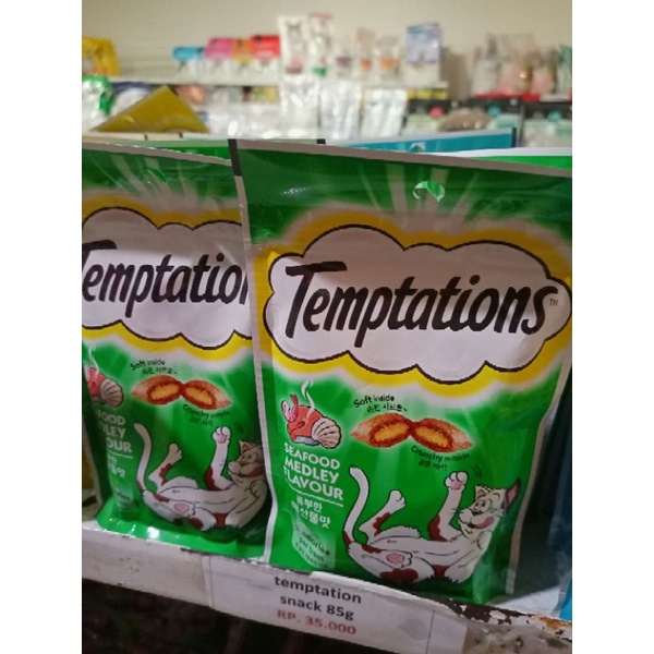 Snack kucing - Temptations cemilan kucing Seafood medley flavour 85gr