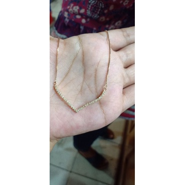 Tura kalung V kaku kecil