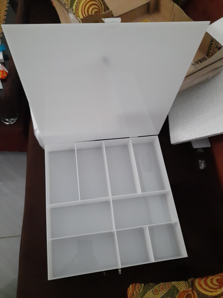 Tempat Uang+penutup Gembok Acrylic 2mm Putih Susu