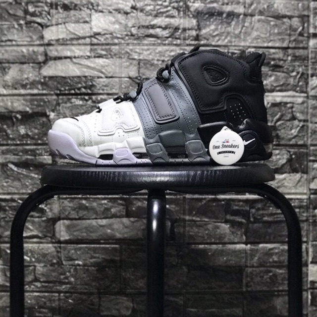 nike air black uptempo