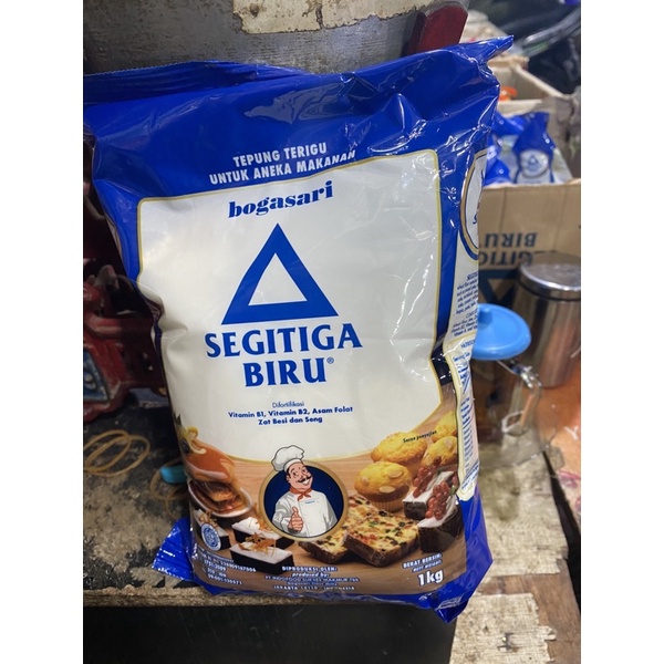 

terigu segita biru 1 kg