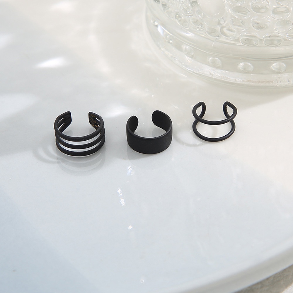 Anting Klip Tanpa Tindik Bentuk Daun Geometris Warna Hitam Bahan Logam Gaya Punk Gothic Untuk Pria Dan Wanita