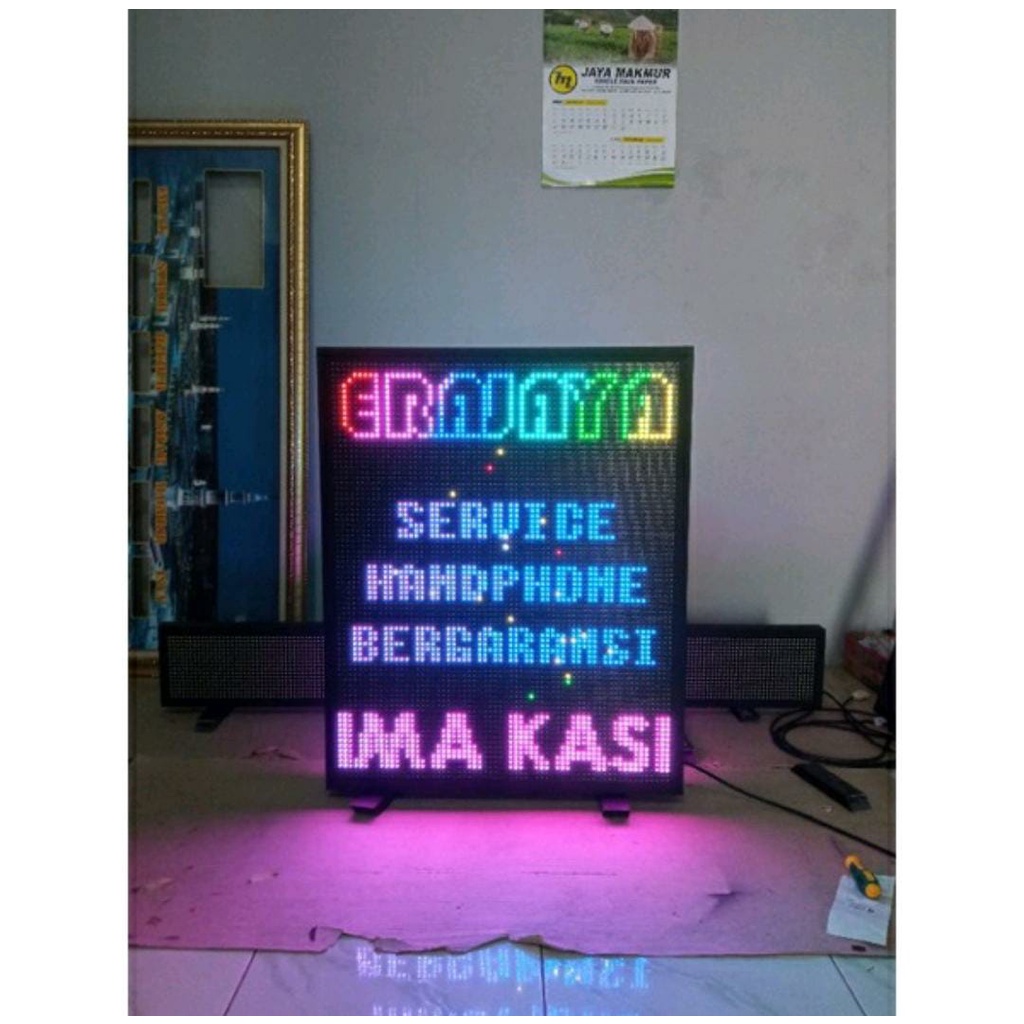 Running Text RGB 2 sisi full outdoor uk. 70x86cm