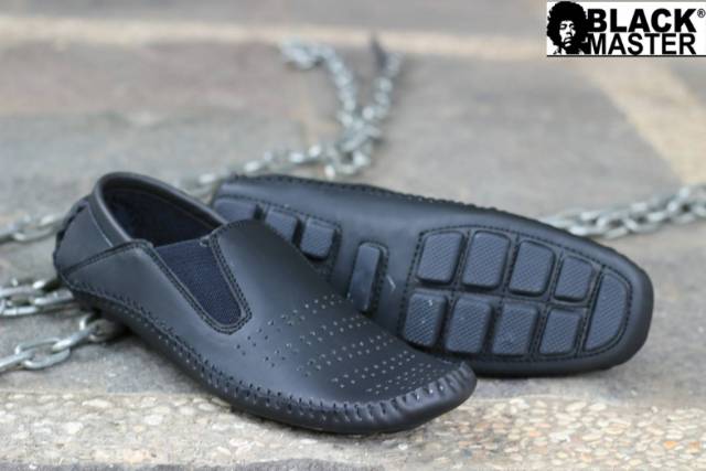 TITANIC - BLACK MASTER ORIGINAL | Sepatu Casual Cowok Murah Slip On Pria Santai Kerja