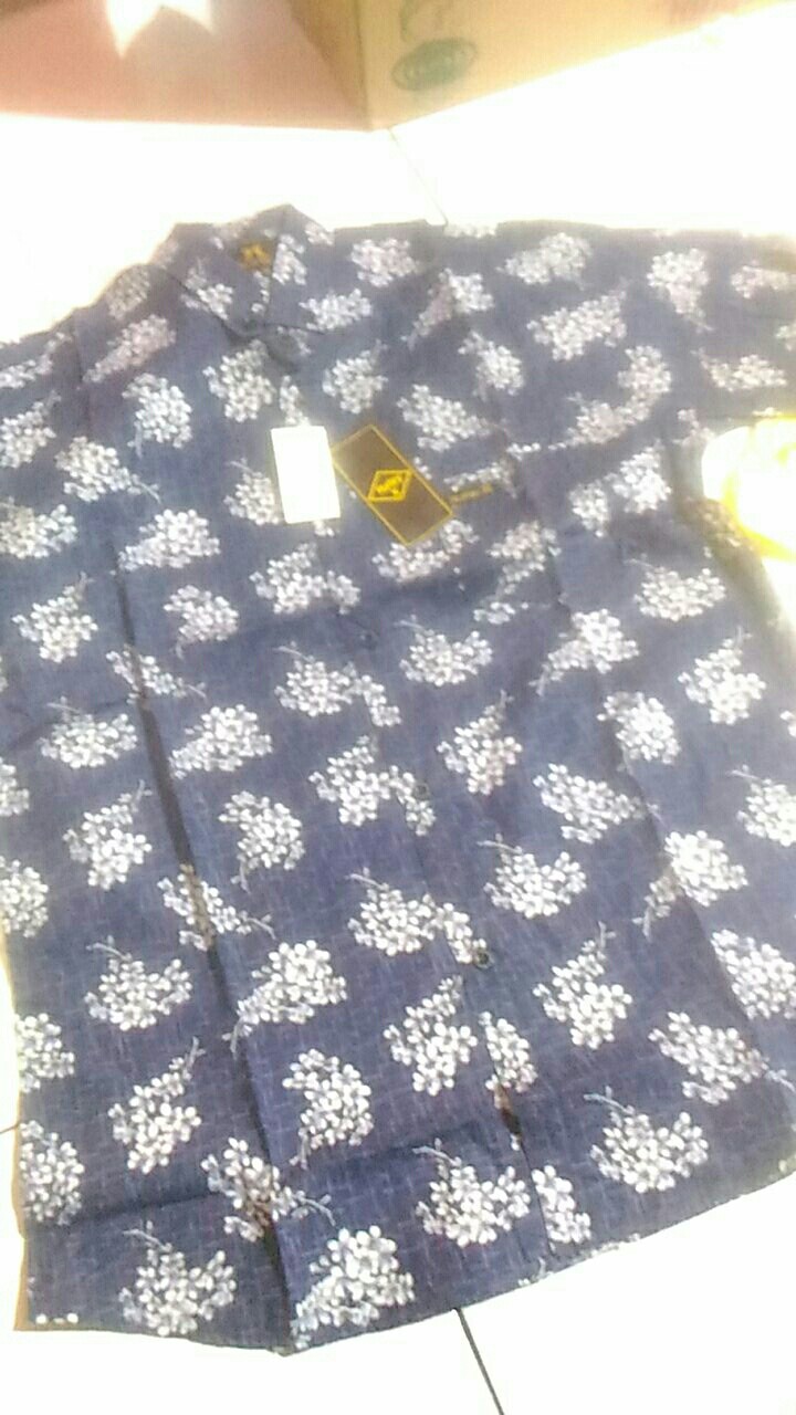 Kemeja Pria Lengan Pendek Motif Abstrak Salur Surfing Batik Bunga Terbaru