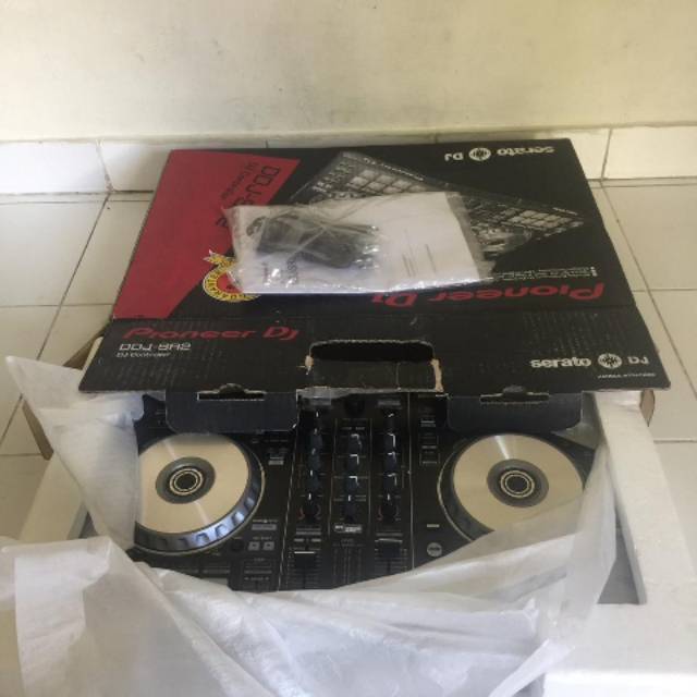 PIONEER DDJ-SR2