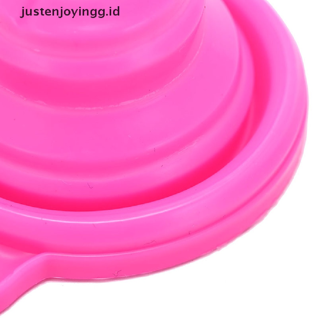 // justenjoyingg.id // silicone gel collapsible practical foldable funnel hopper kitchen tools ~