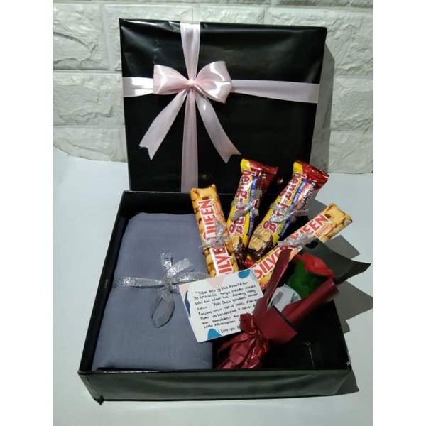 

Kado ulang tahun anniversary pacar cewek