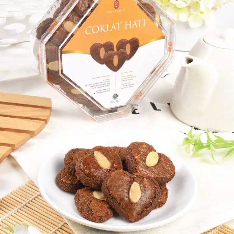 

Holland Bakery - Cokelat Hati Toples Segi 8