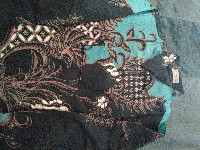 Kemeja Batik Cowok Lengan Panjang Putra Bengawan Baju Batik Bapak Lengan Panjang Motif Warna Biru