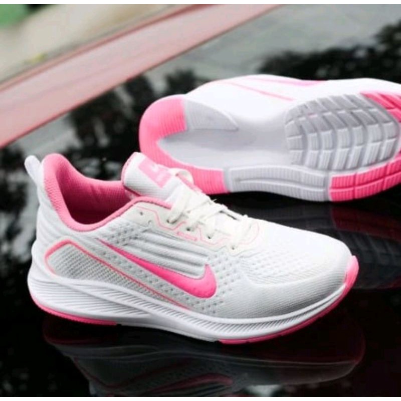 sepatu import wanita Nike // sepatu sneaker wanita