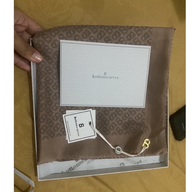 Tapis square buttonscarves navajo