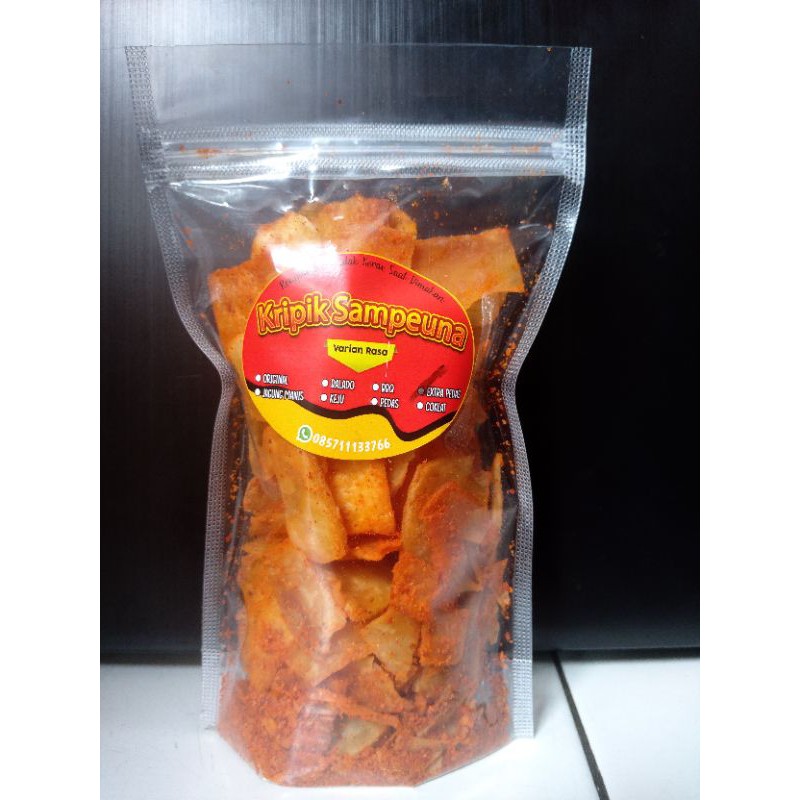 

KERIPIK Keripik singkong rasa exstra pedas