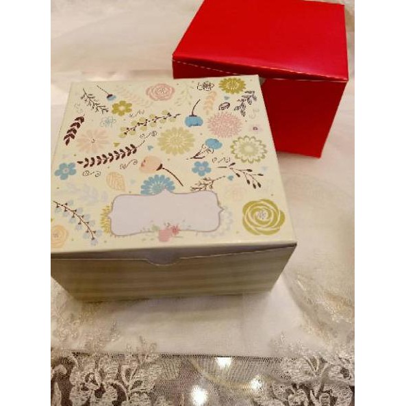 

Laris box kotak snack 12x12x7 satu pax isi 50 Kekinian ★★.
