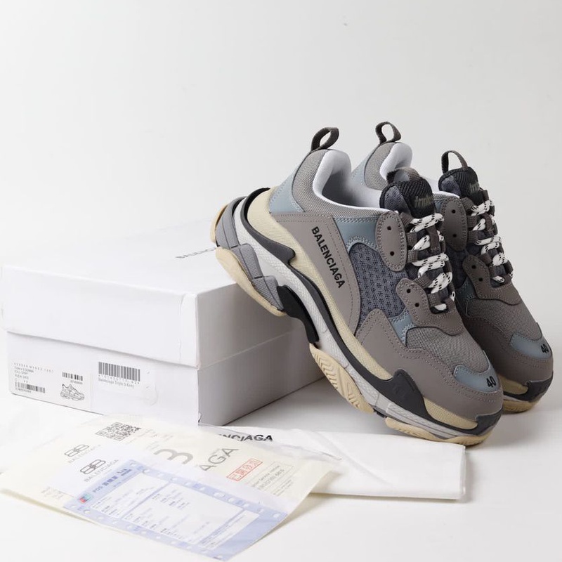 SEPATU BALENCIAGA TRIPLE S GREY PREMIUM MIRROR BNIB IMPORT VIETNAM SNEAKERS PRIA KEREN CASUAL COWOK