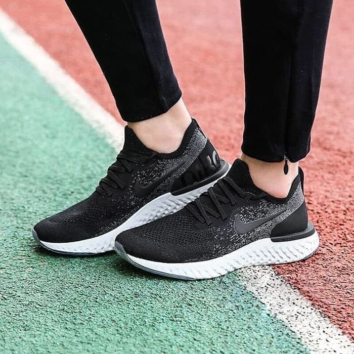 epic react nike womens black