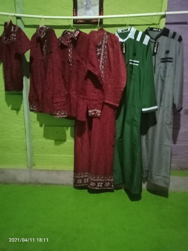 Couple Batik Keluarga || Setelan Couple Batik Ayah Ibu Anak Cewek || Batik Sarimbit Motif Mego Abang