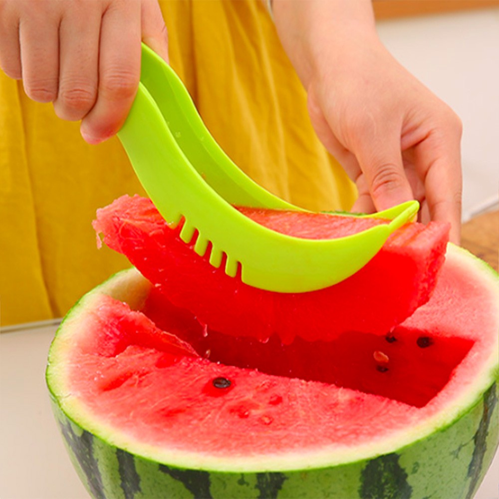 Pisau Alat Pemotong Semangka Plastik Watermelon Cutter Slicer