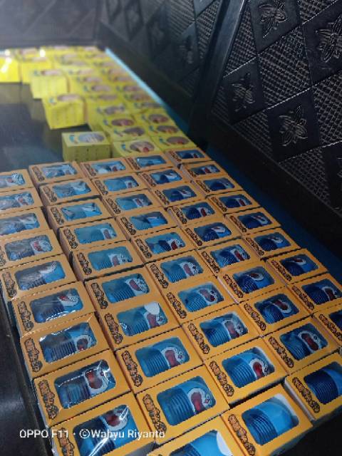 Spring doll /Boneka per doraemon/ emoji doraemon / pajangan dasbor mobil doraemon