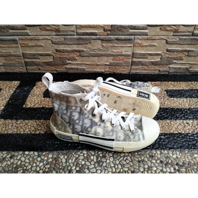 Sepatu Sneakers DIOR Homme High Top Light White
