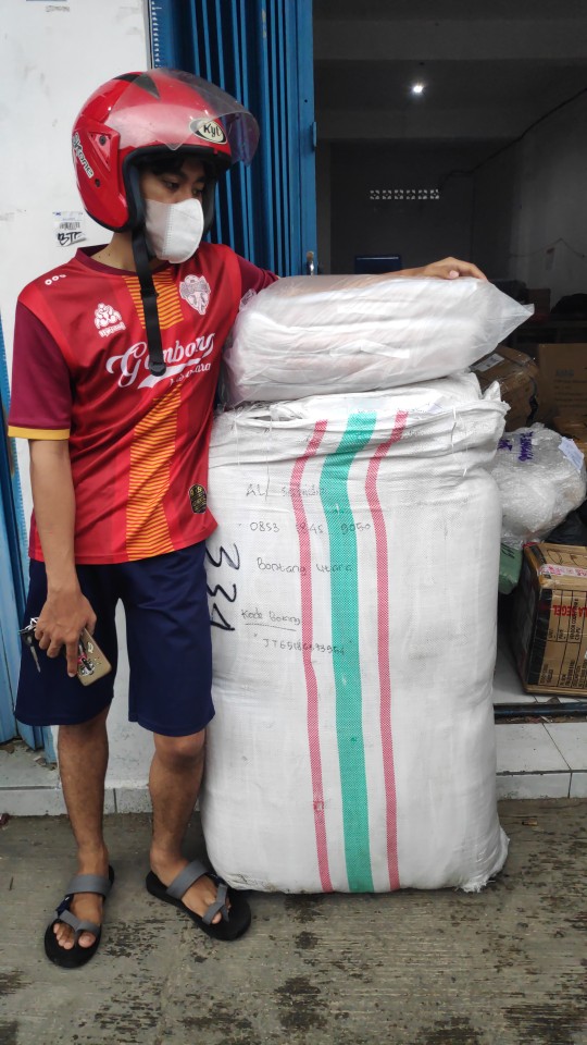 Selimut Hotel Tebal Polos Coklat Camel 3 Lapis King 150x200cm