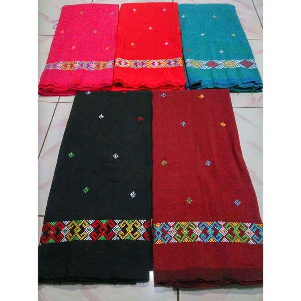 Tenun Paruki Pabintik / Kain Tenun Paruki Toraja / Tenun Paruki Toraja SH903