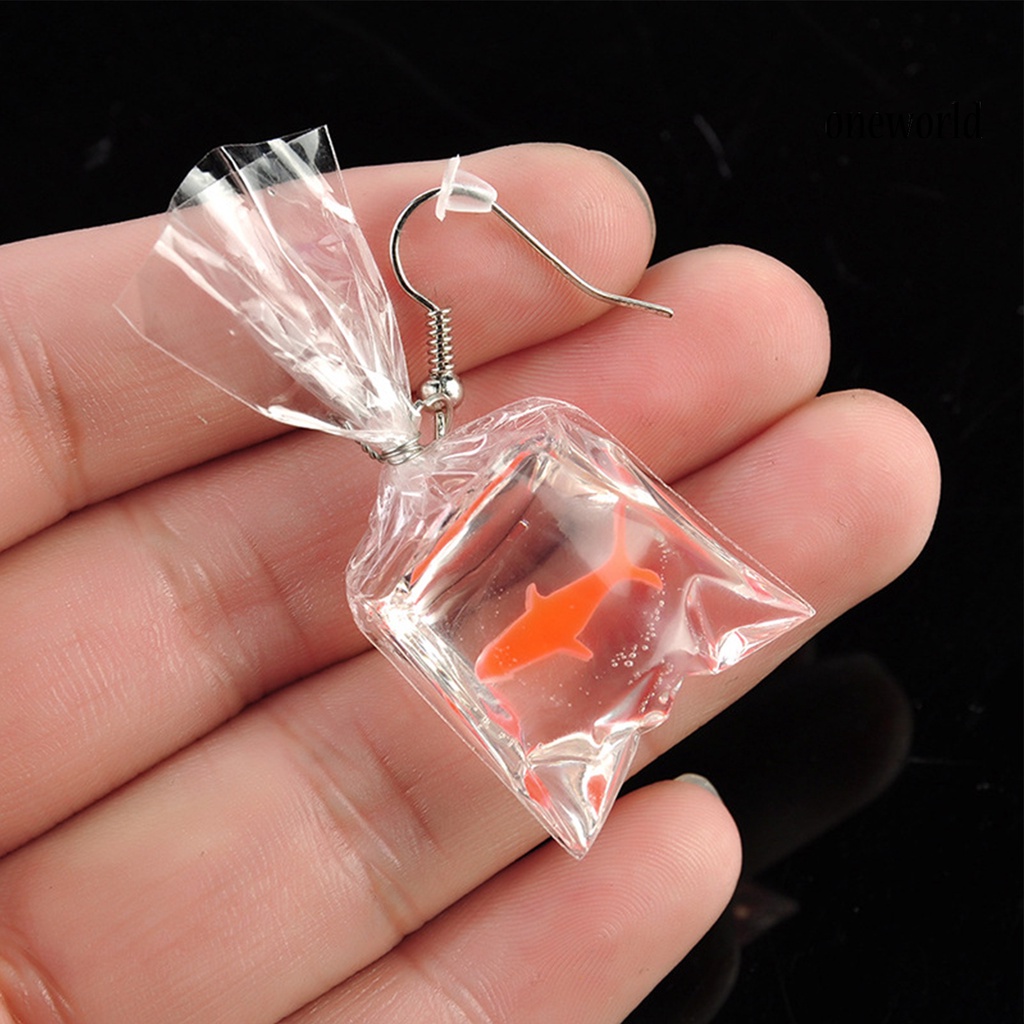 OW# 1 Pair Dangle Earrings Skin-friendly Anti-deform Resin Earrings Pendant with Goldfish Water Bag for Girl